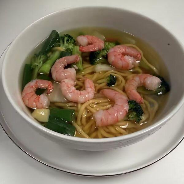 37. Shrimp Yat Gaw Mein