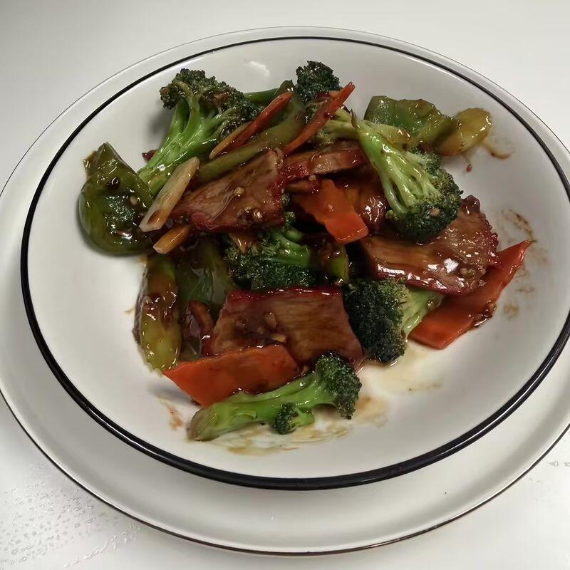 107. Roast Pork w. Mixed Vegetables