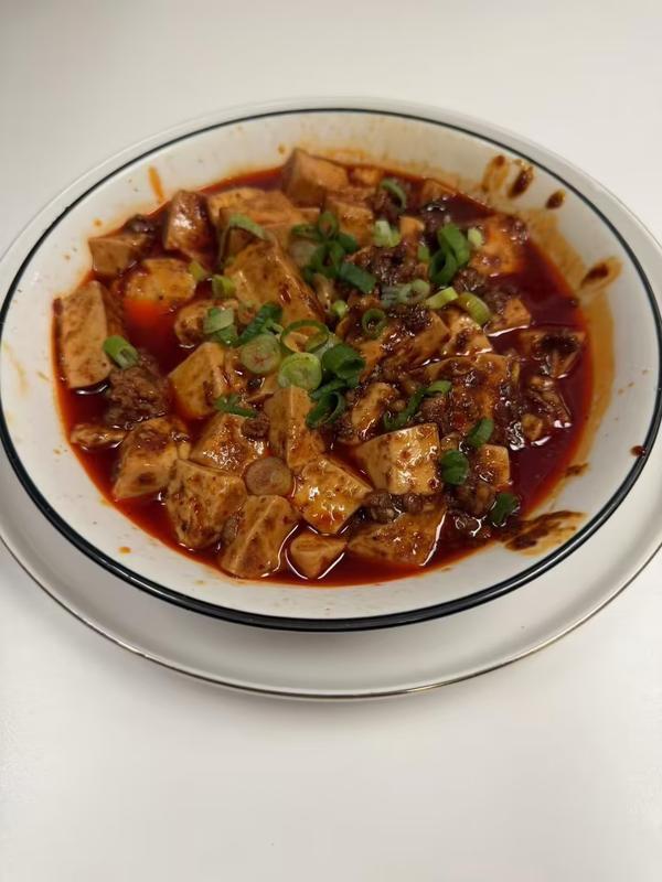 140. Hot & Spicy Bean Curd (w. Meat)
